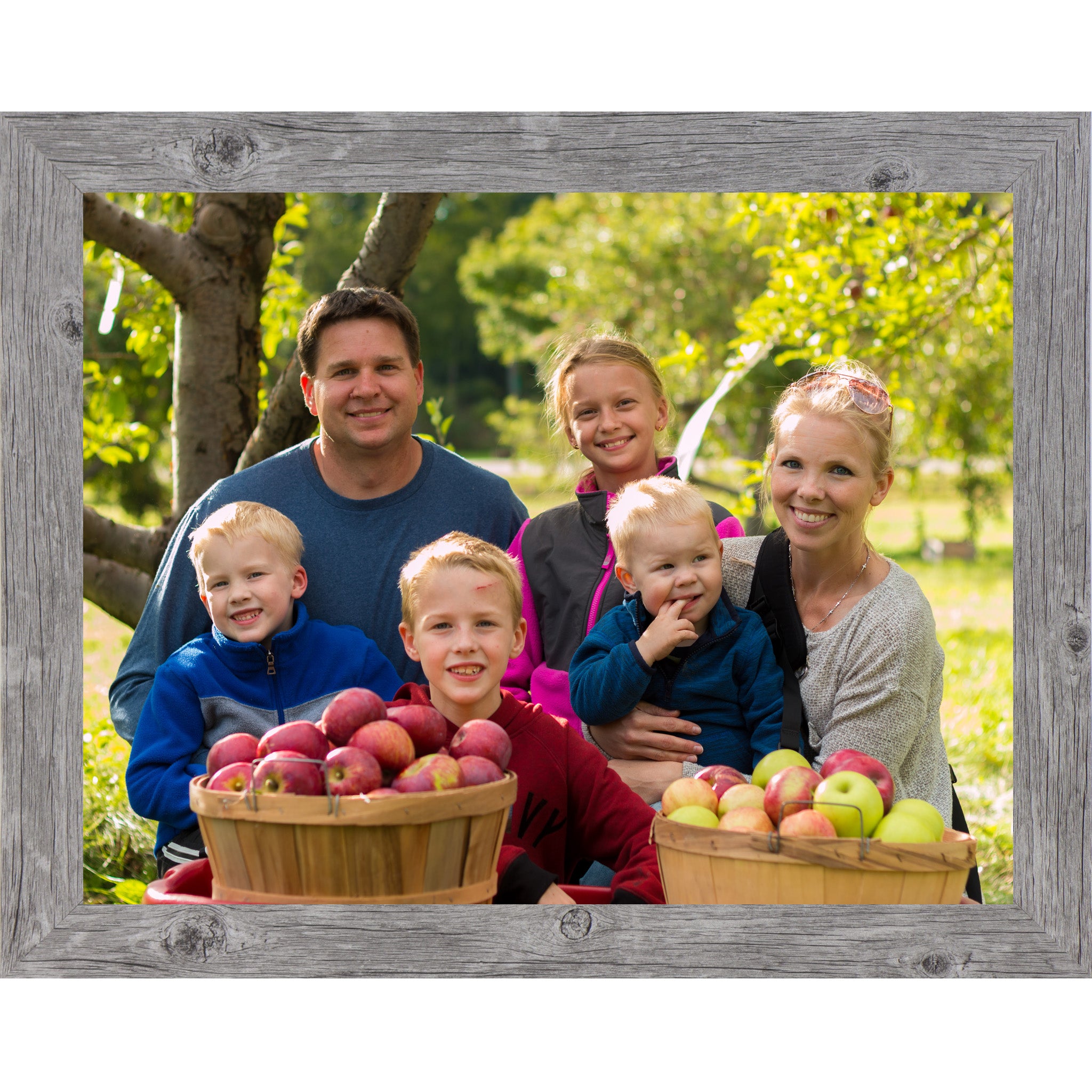 Framed Custom Photo – Upload Your Photo (8×10" or 13×16")