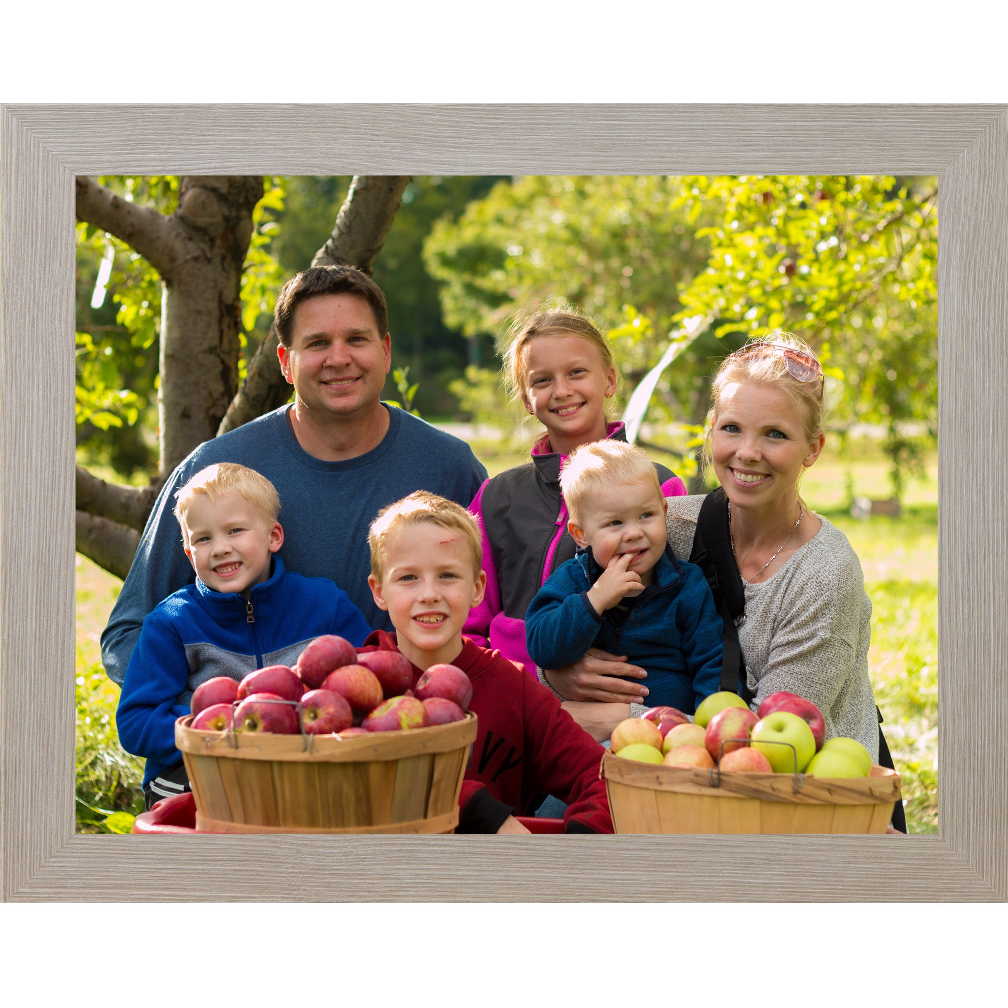 Framed Custom Photo – Upload Your Photo (8×10" or 13×16")