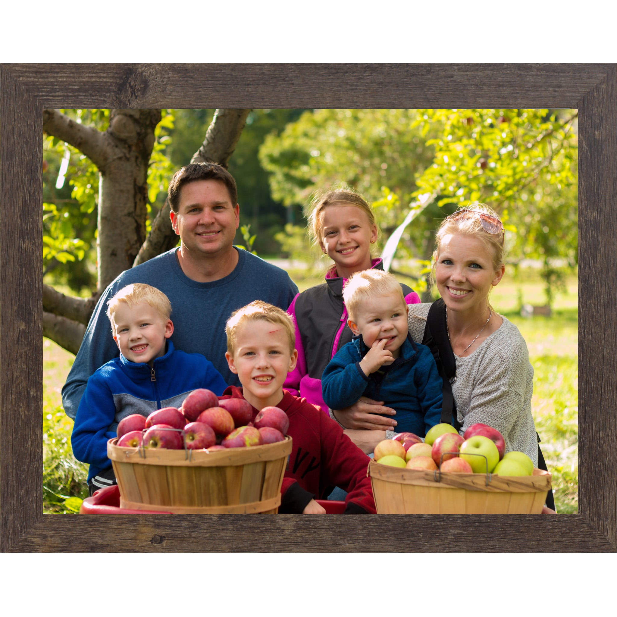 Framed Custom Photo – Upload Your Photo (8×10" or 13×16")