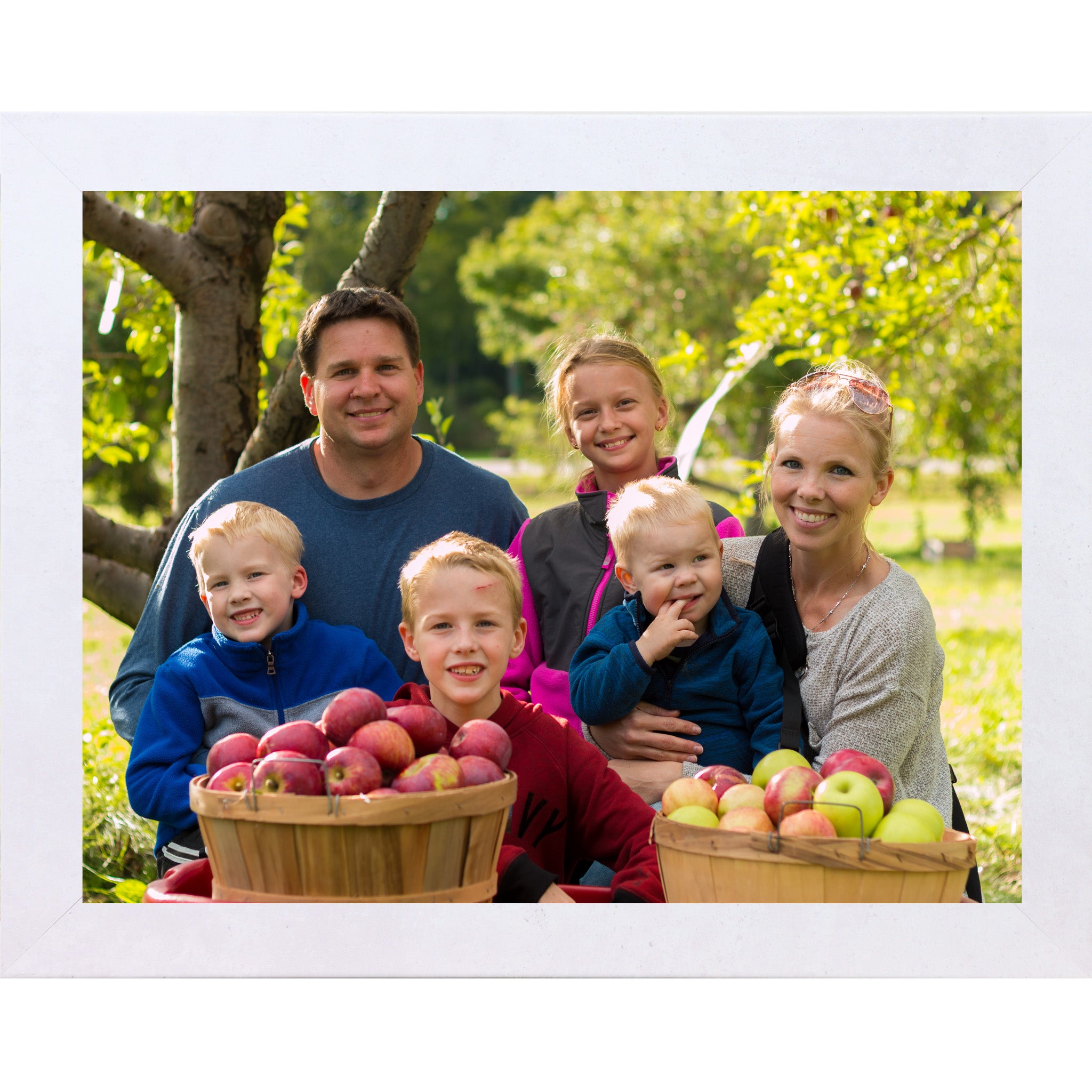 Framed Custom Photo – Upload Your Photo (8×10" or 13×16")